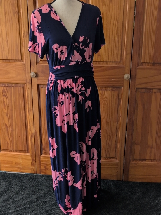 Dresses & Skirts - Floral Wrap Maxi Dress L           M508